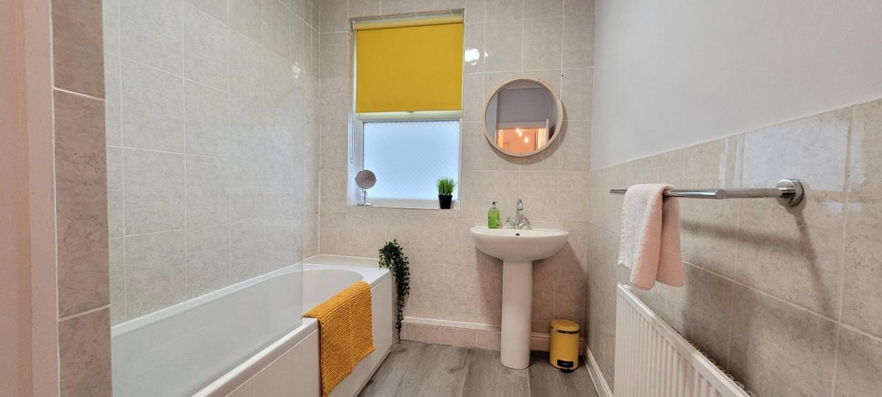 Hartoft St - 2 Bed Near River يورك المظهر الخارجي الصورة